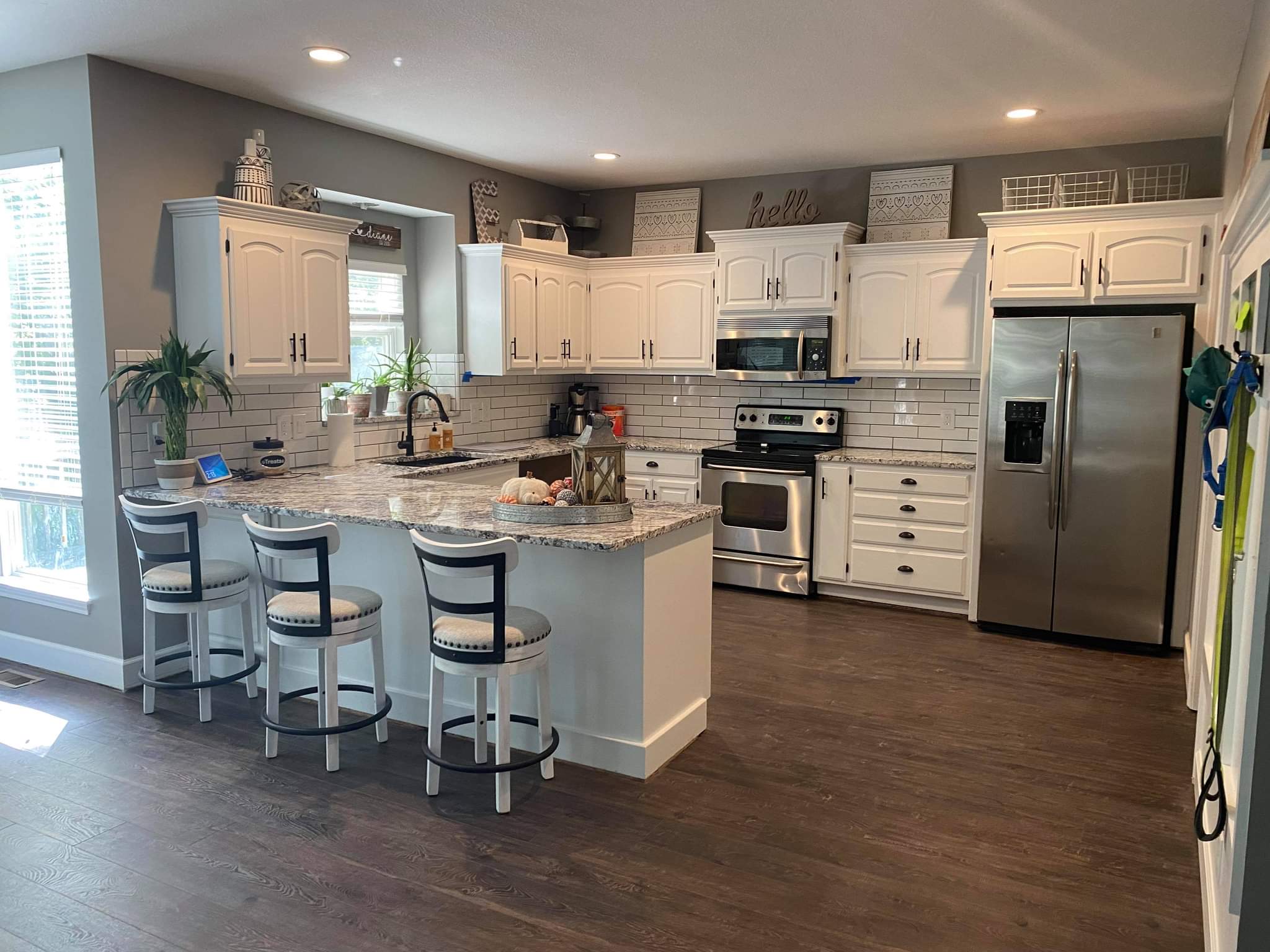 A fresh new feel for this Lee's Summit Mo kitchen 