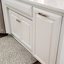 Classic-white-for-this-Lees-Summit-Mo-kitchen 0