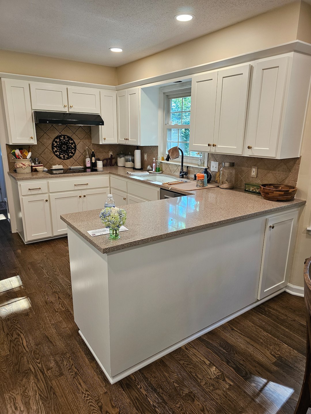 New shaker style doors and drawers for this Lee's Summit Mo kitchen 