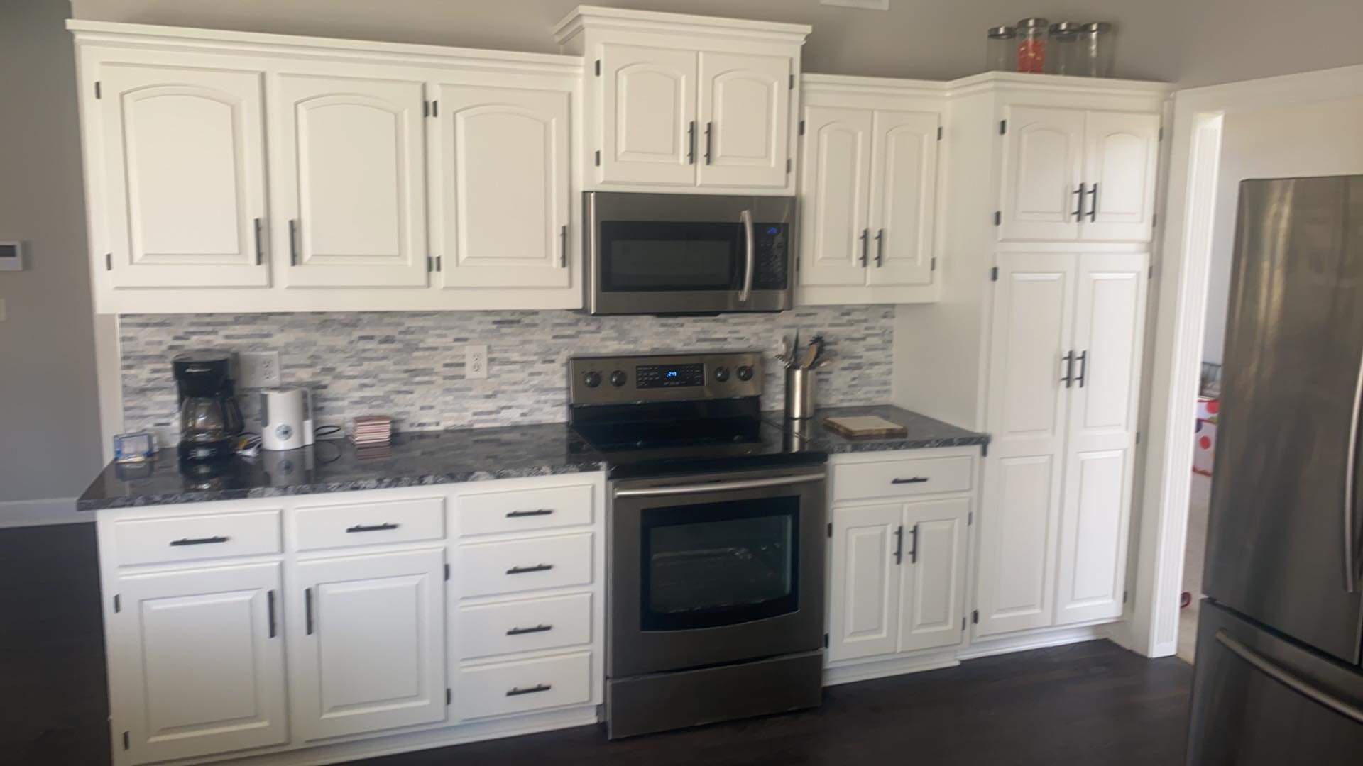 This Overland Park Ks kitchen makeover is stunning 